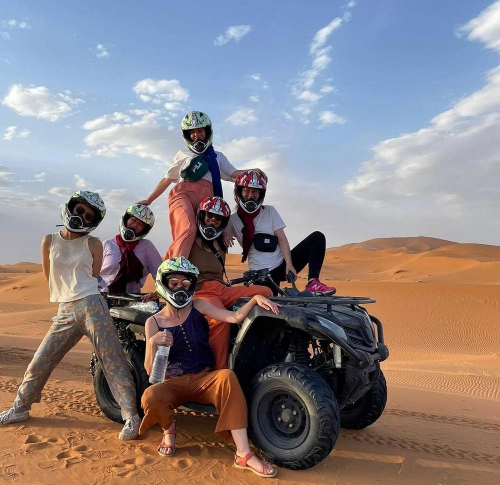 Holiday Desert Camp Мерцуга Екстериор снимка
